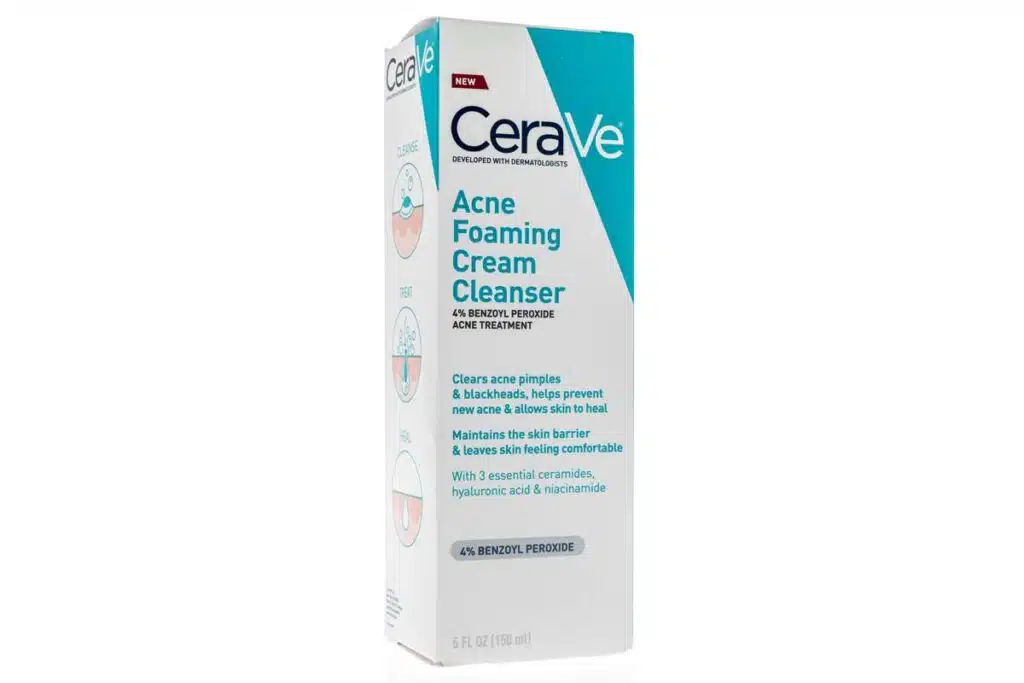 CeraVe é alvo de ação coletiva por presença de benzeno em limpadores com peróxido de benzoíla